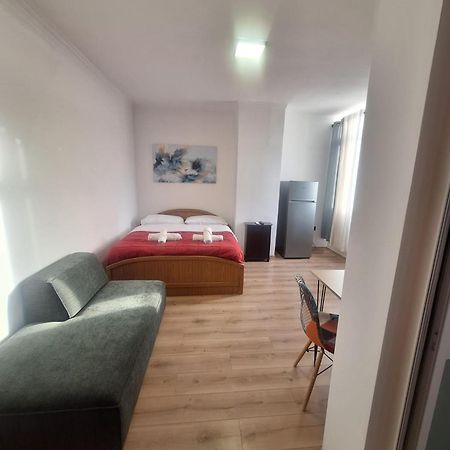 Albania Apartment Comfort Near Tirana City Center Екстер'єр фото