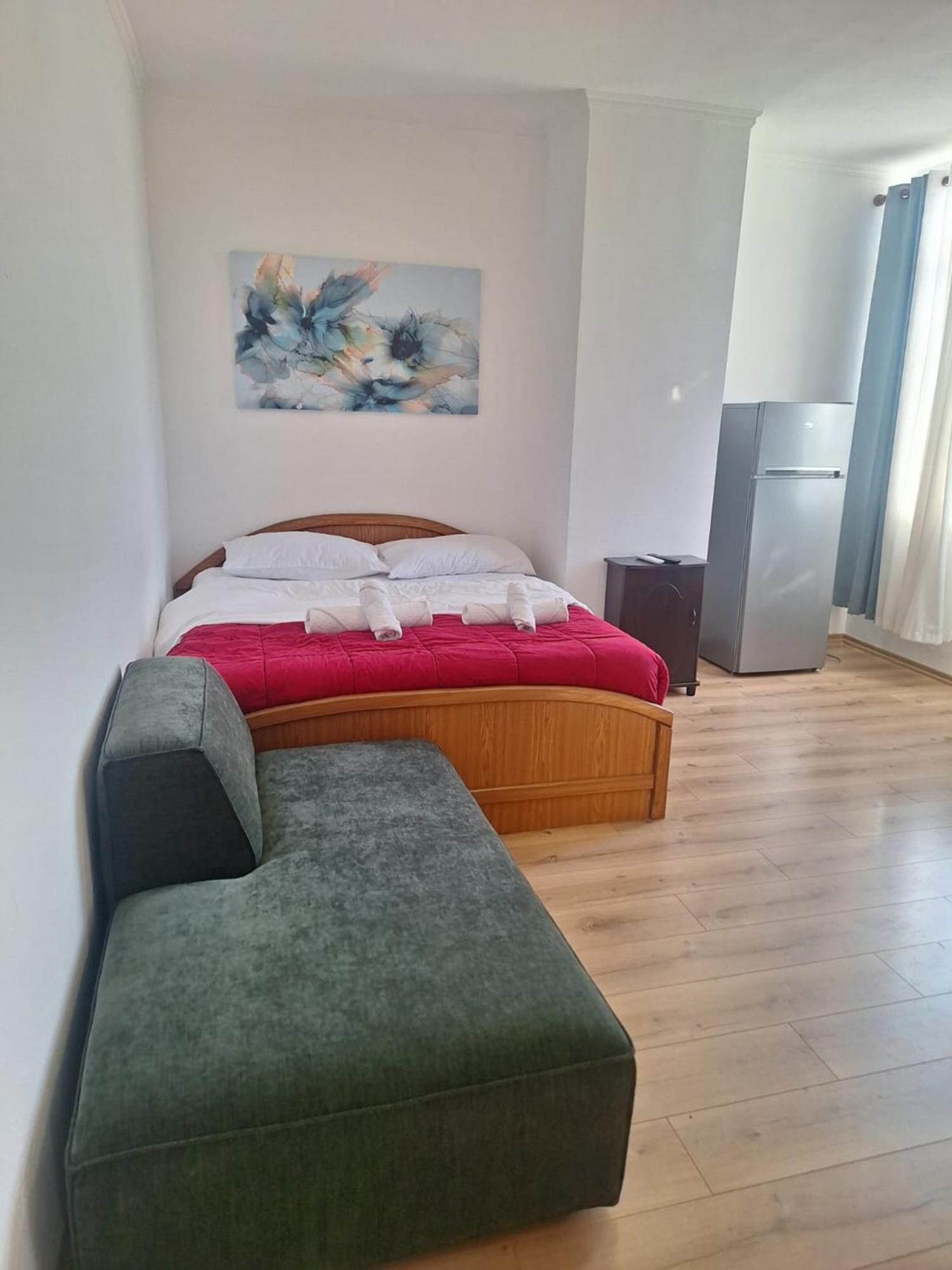 Albania Apartment Comfort Near Tirana City Center Екстер'єр фото