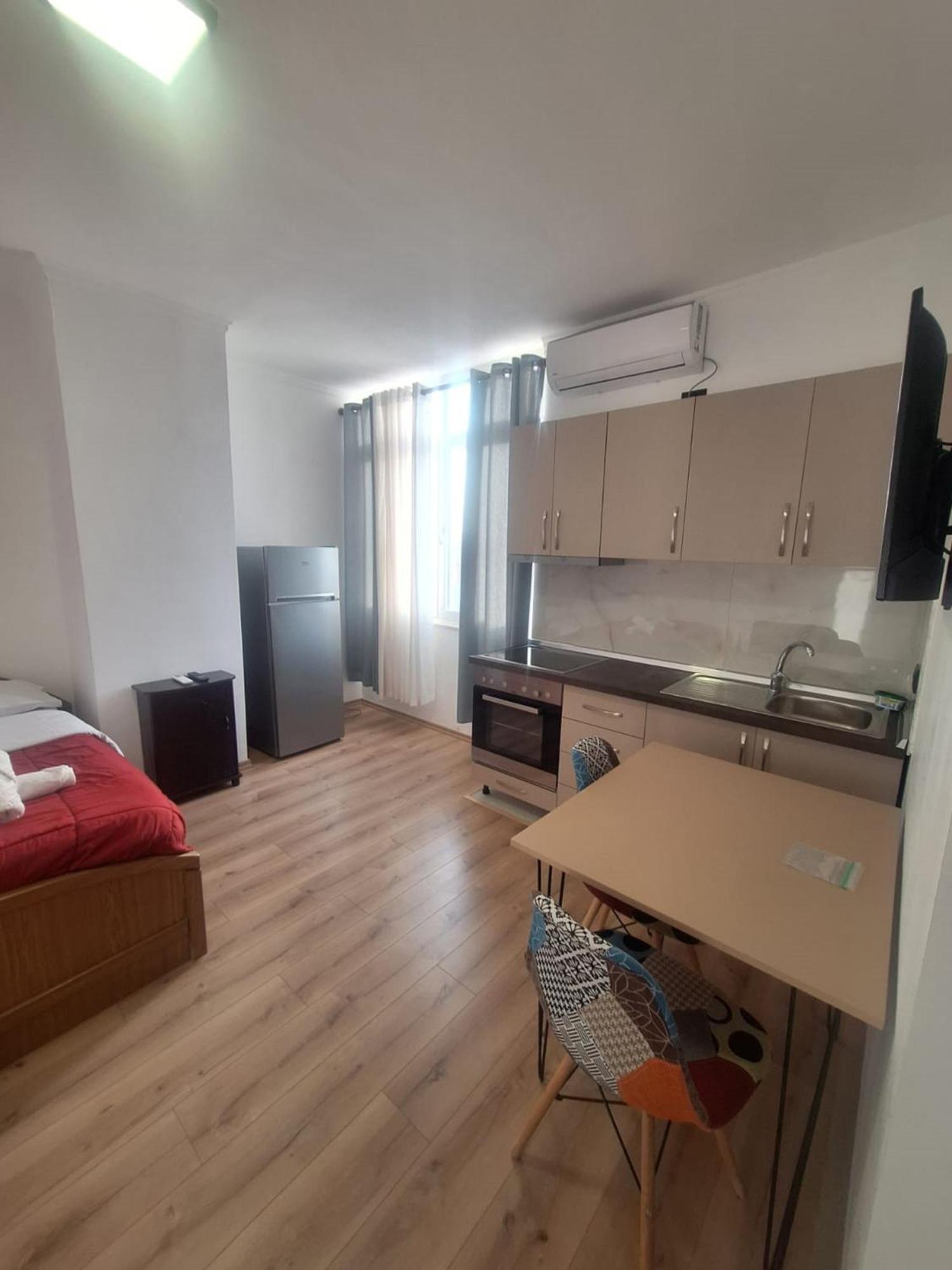 Albania Apartment Comfort Near Tirana City Center Екстер'єр фото